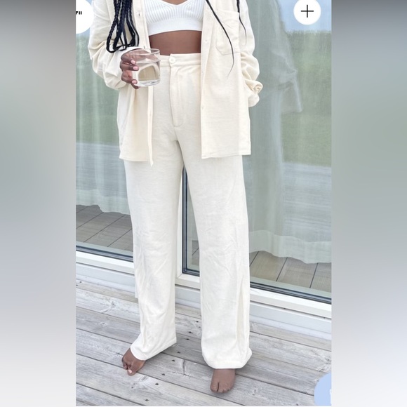 Djerf Avenue Cream Sweatpants with Elastic Waistband - Picture 1 of 3